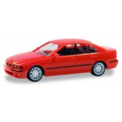 BMW M5 (E34 - 1988) berline 4 portes rouge