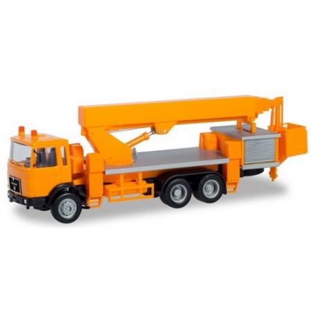 MAN F8 camion Porte Nacelle orange