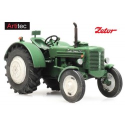 Tracteur agricole Zetor Super 50 -  modèle en résine monté et peint