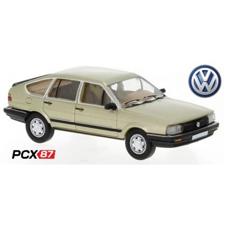 VW Passat (B2 -1980) berline 5 portes champagne métallisé - Gamme PCX87