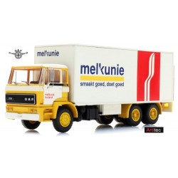 Daf F2100 (F220 - 1976) camion fourgon 6x4 "Melkunie" (NL)
