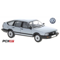 VW Passat (B2 -1985) berline 5 portes gris clair métallisé  - Gamme PCX87