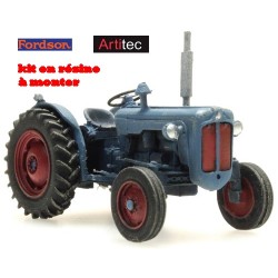 Tracteur agricole Fordson Dexta (1957) - kit en résine à monter
