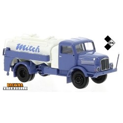 Ifa S 4000-1 camion citerne (1960) "Milch"