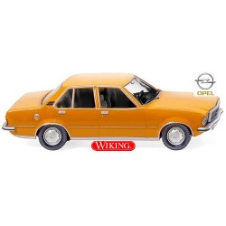 Opel Rekord D berline 4 portes orange (1971)