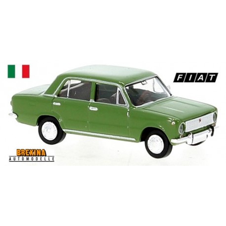 Fiat 124 berline (1966) verte