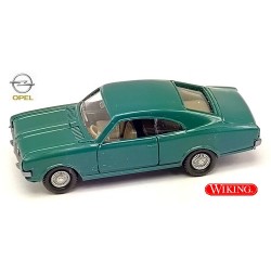 Opel Rekord C coupé (1966) vert pré