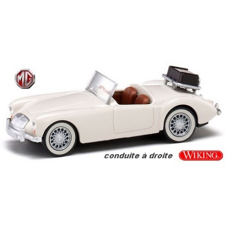 MG A roadster (1955) blanc perle avec galerie et bagages